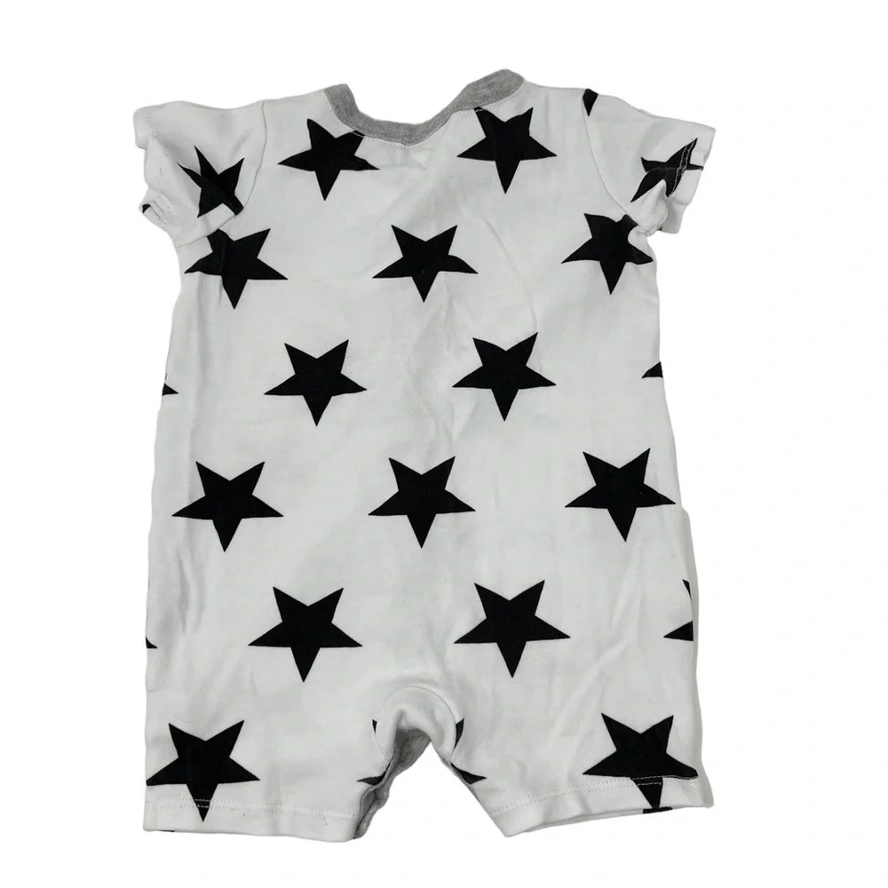 Nordstrom Baby Short Sleeve Snap Star Print Romper One Piece White Black Size 9M